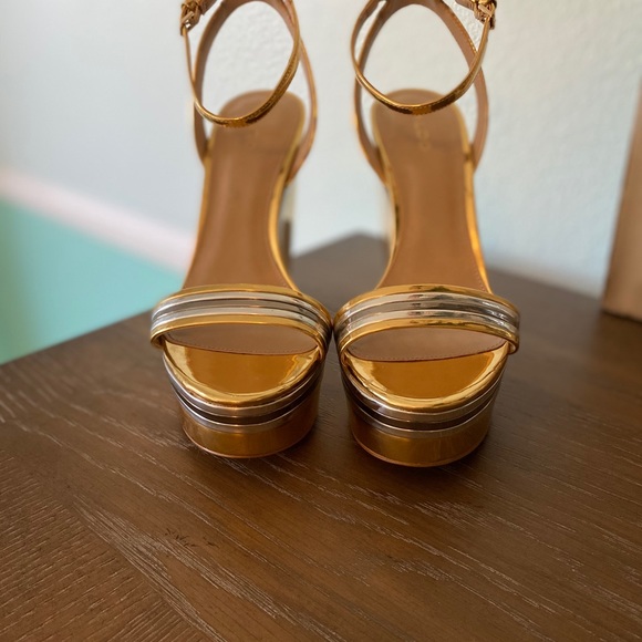 Women’s shoes - Picture 2 of 5